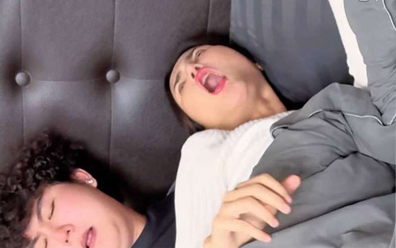 Bao cao su Gold bi đầu bi nổi kích thích khoái cảm nhiều